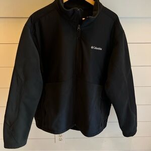 Columbia Men’s Black Softshell and Performance Fleece Jacket XXL